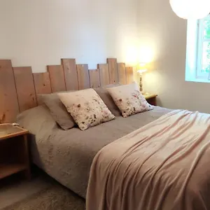 Appartement T3 Avec Sa Terrasse Au Coeur Du Village Medieval, Sauzet (Drome)